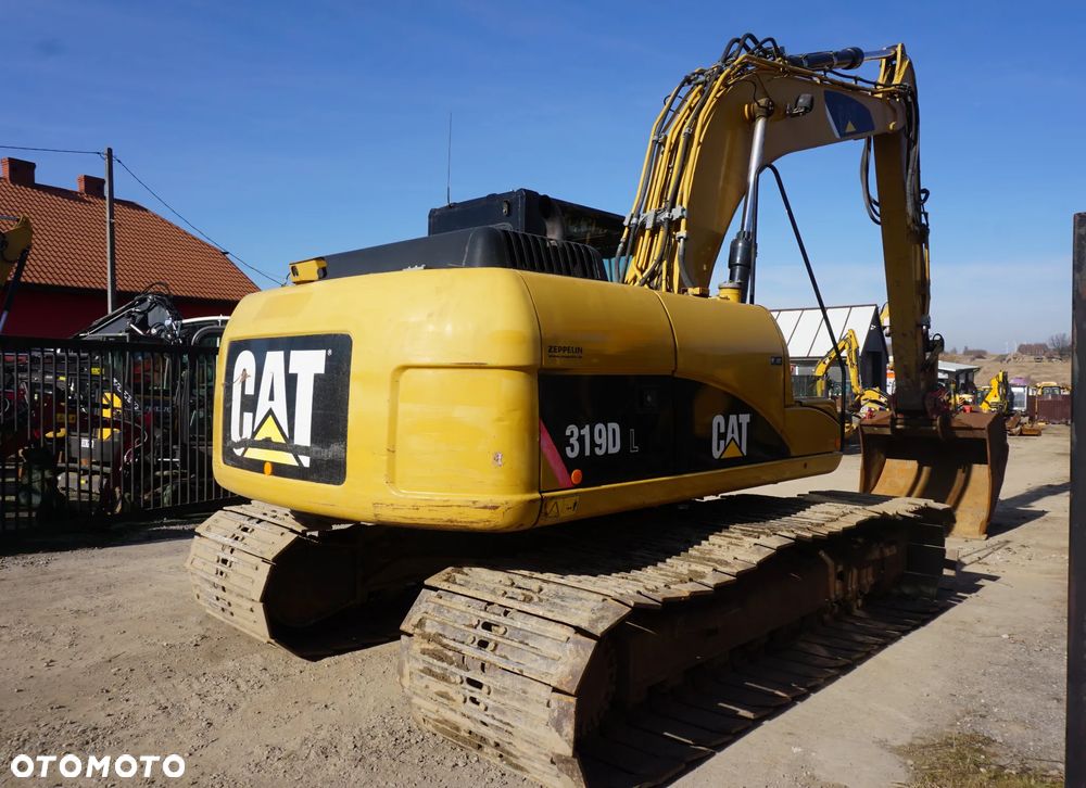 Caterpillar CAT 319 D - 3