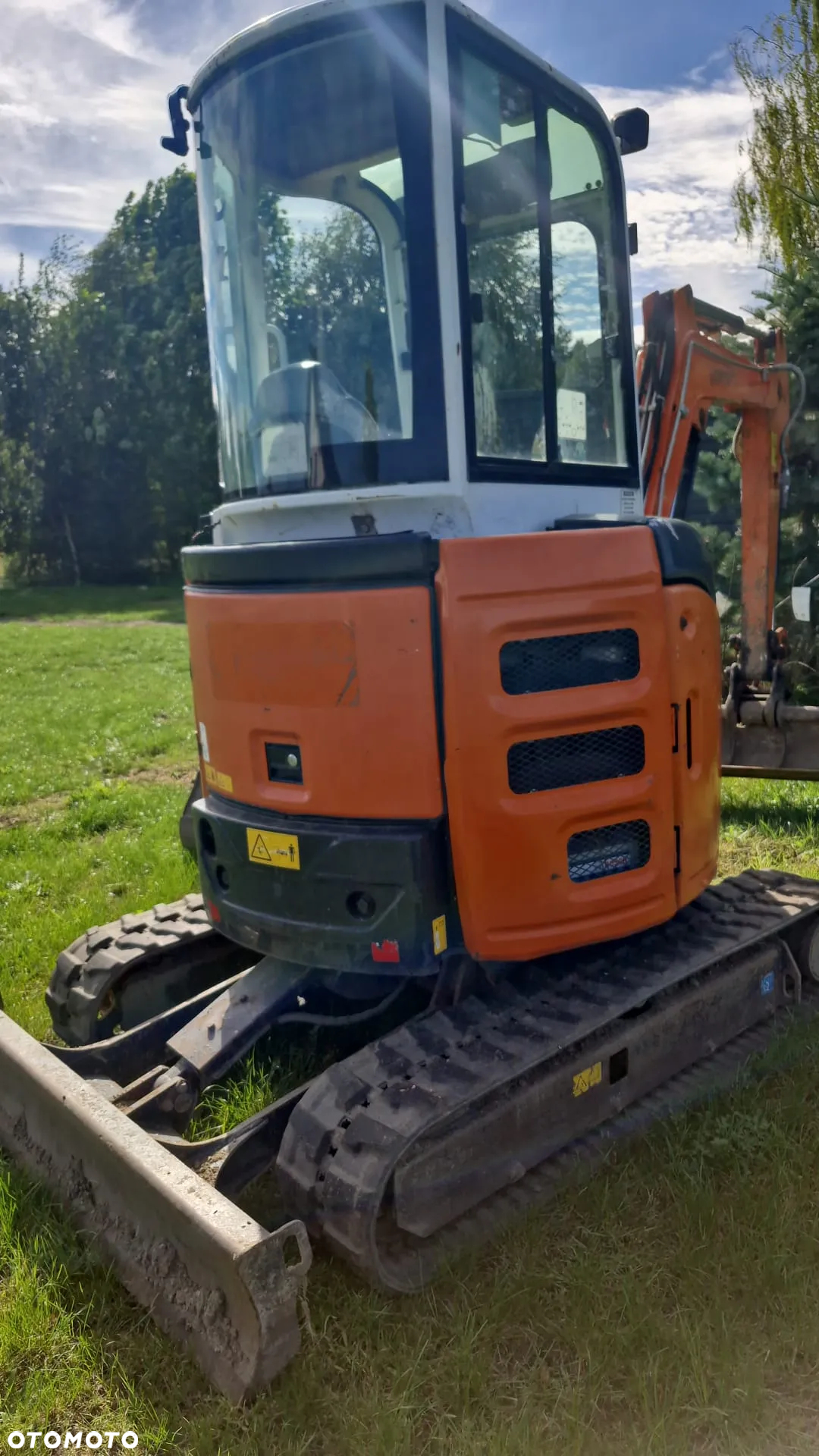 Hitachi ZX26U - 2