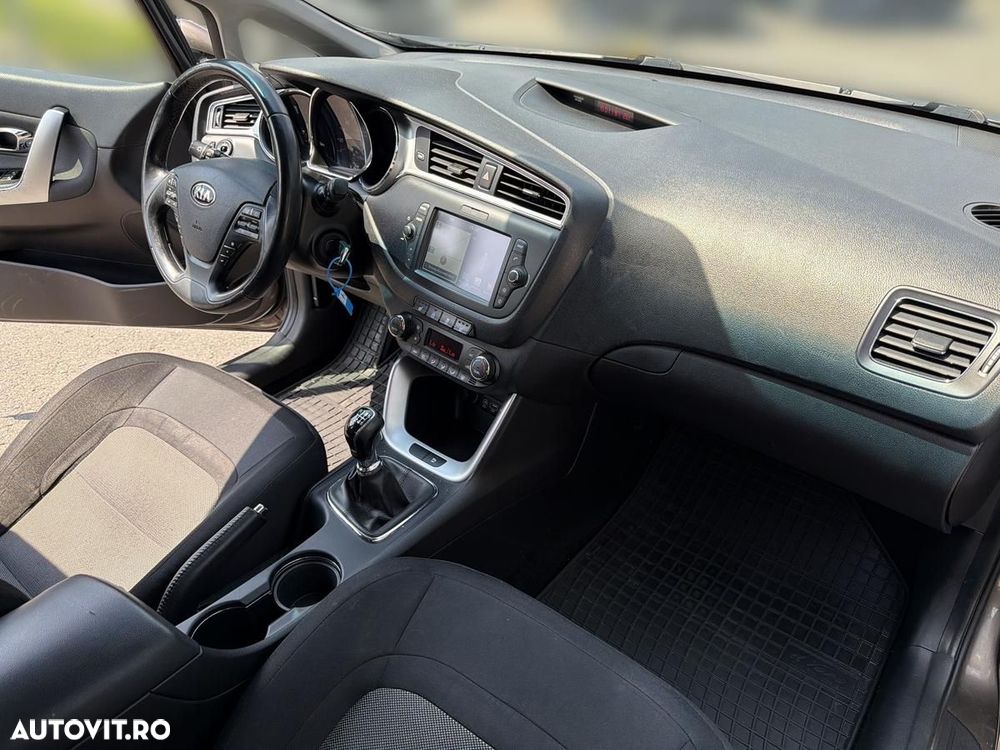 Kia Ceed 1.6 GDI City - 11