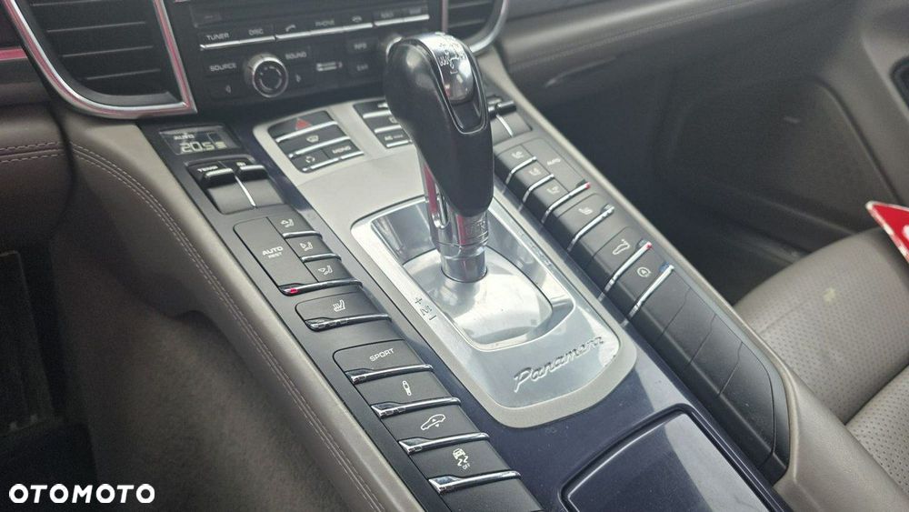 Porsche Panamera - 16