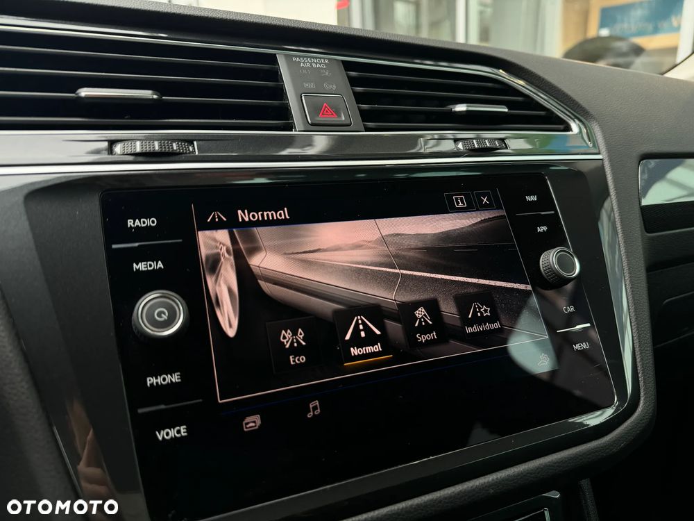 Volkswagen Tiguan - 35