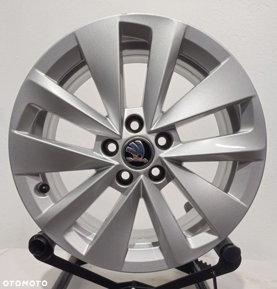FELGI ALUMINIOWE SKODA OE 657601025AJ 6x16 5x100 ET 38 SCALA KAMIQ FABIA - 2