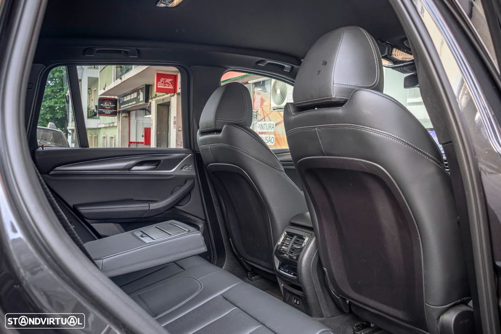 BMW X3 30 e xDrive Pack M - 38