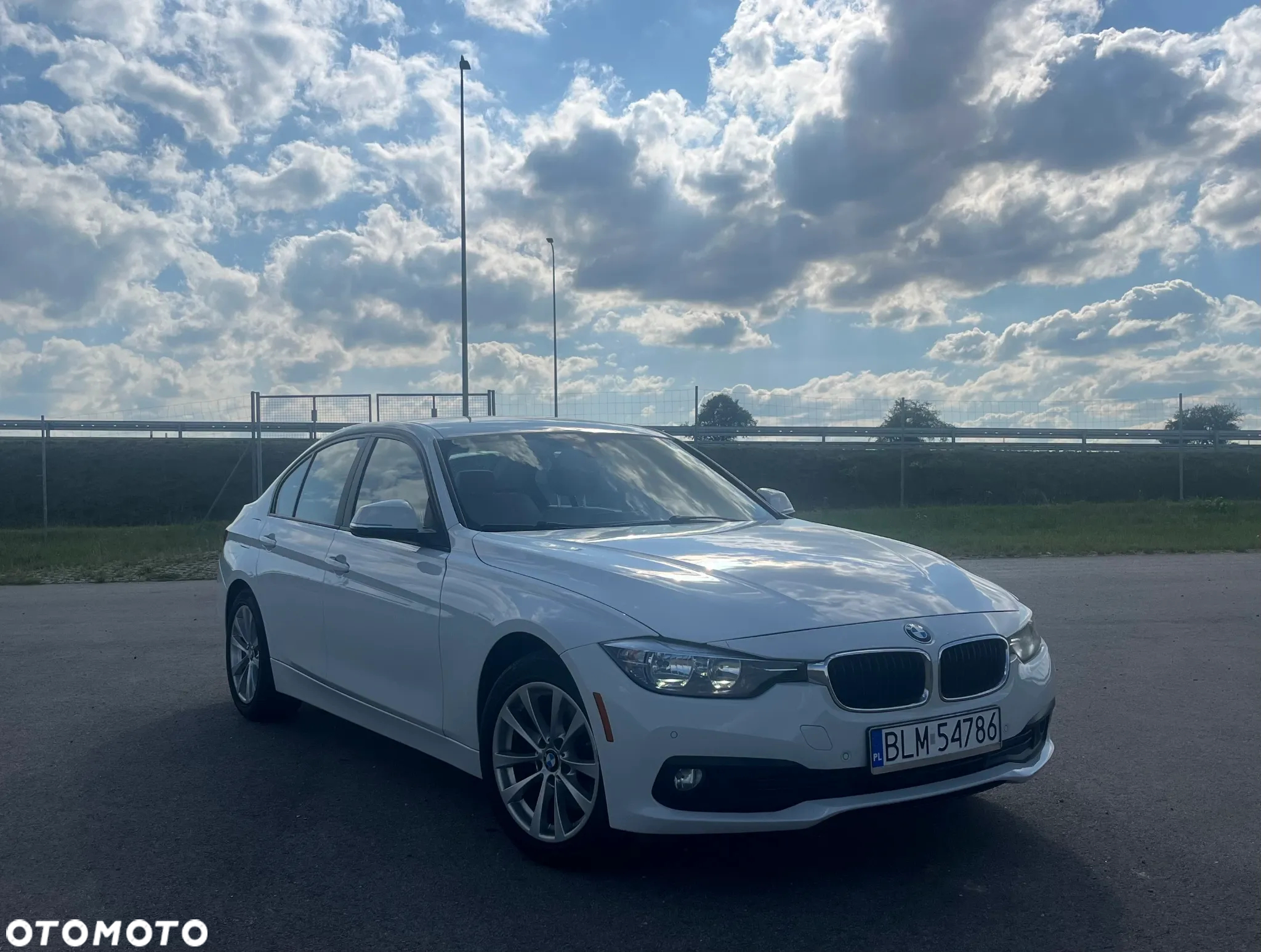 BMW Seria 3 320i - 3