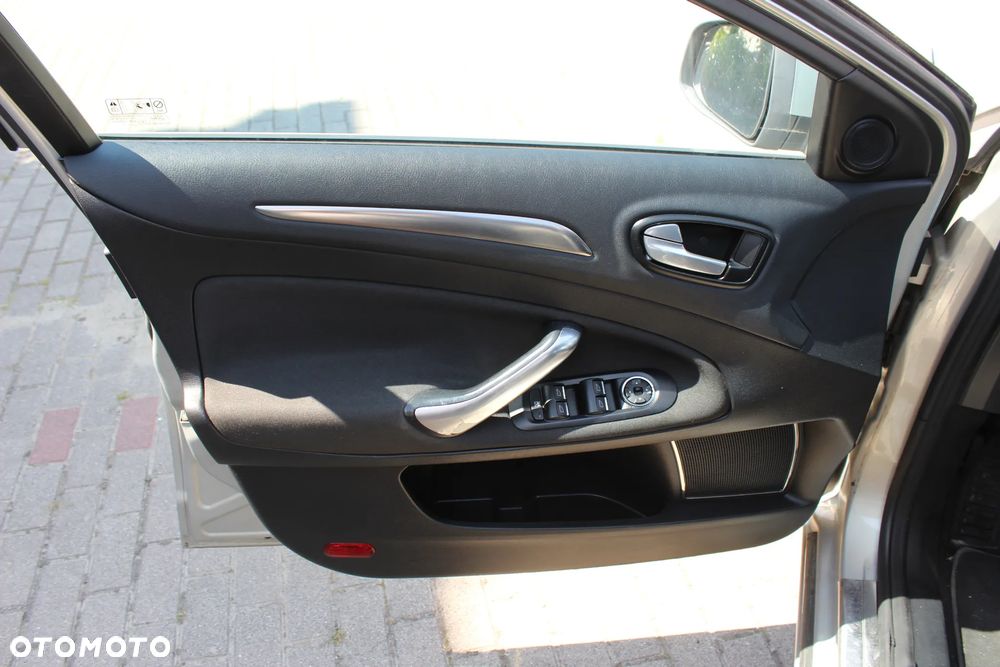Ford Mondeo - 15