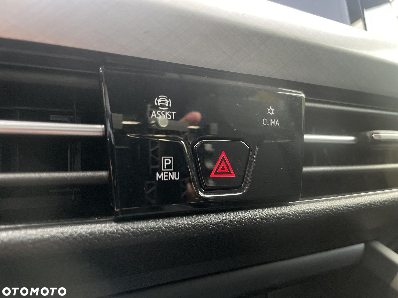 Volkswagen Golf VIII 2.0 TDI Life - 31