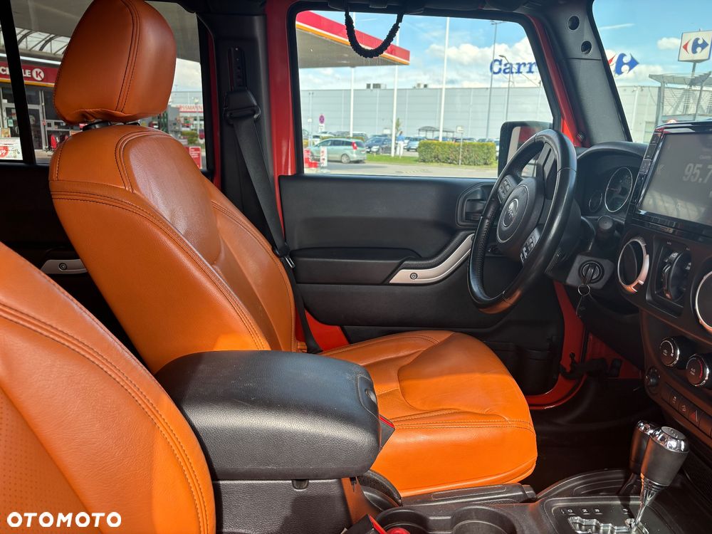 Jeep Wrangler 3.6 Unlim Rubicon X - 24