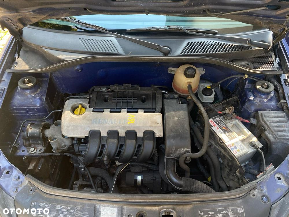 Renault Clio 1.2 16V Authentique - 11