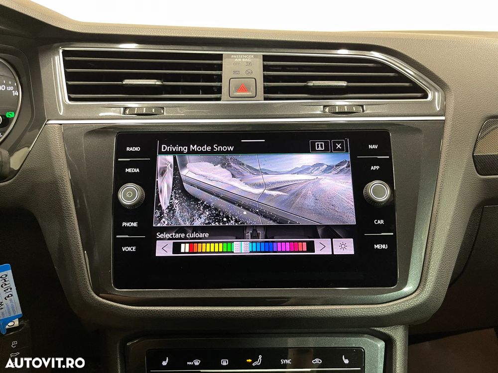 Volkswagen Tiguan 2.0 TDI SCR 4MOTION DSG Life - 22