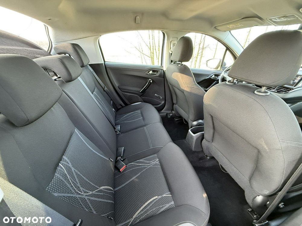 Peugeot 208 1.4 HDi Active - 8