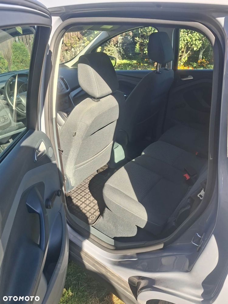 Ford C-MAX - 12