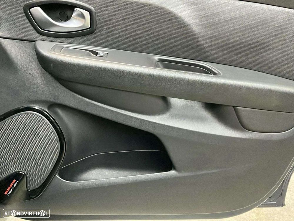 Renault Clio 0.9 TCe Limited - 23