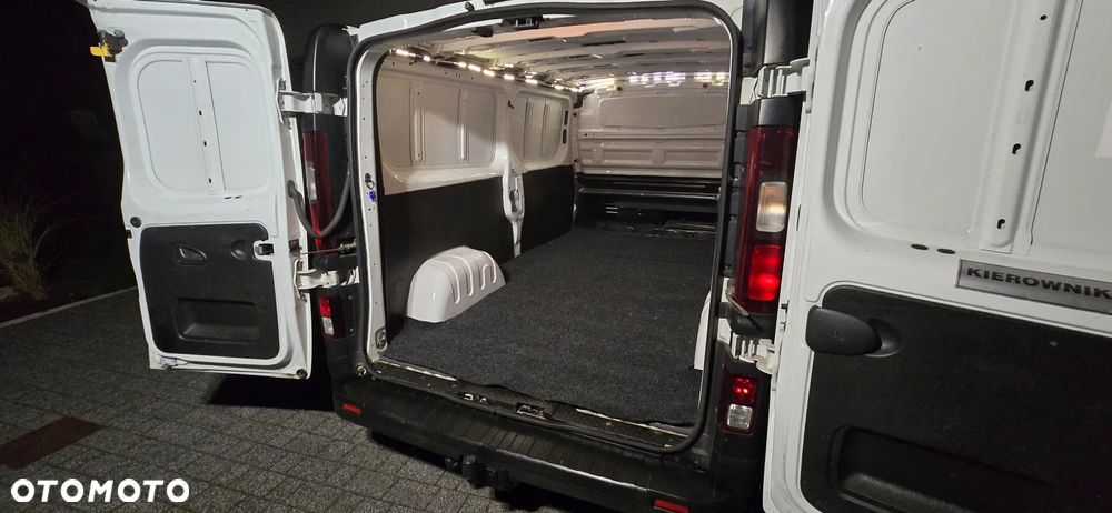 Opel Vivaro - 31