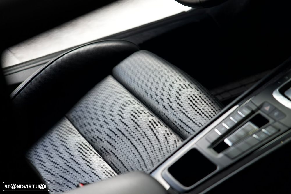 Porsche 911 (991) Turbo S PDK - 13