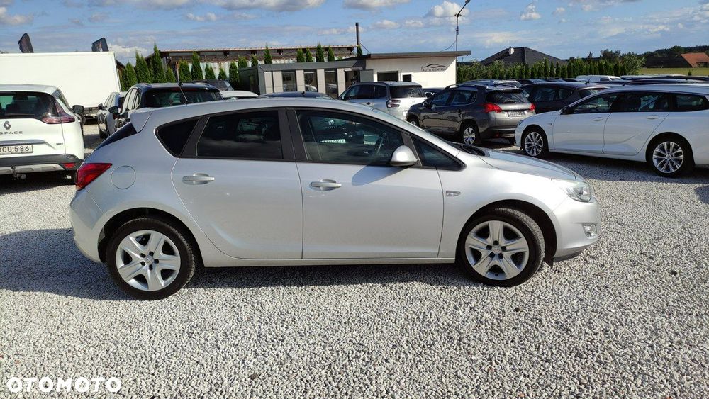 Opel Astra - 20