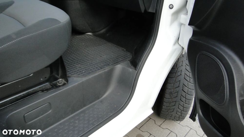 Renault Trafic - 17