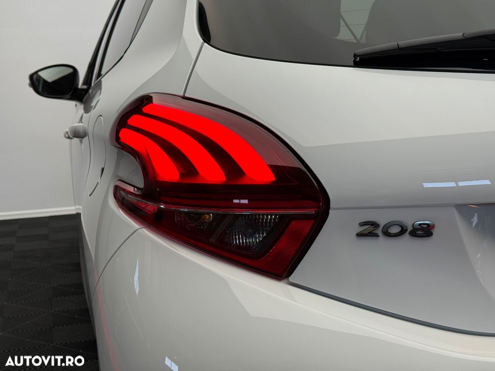 Peugeot 208 PureTech 82 Style - 38