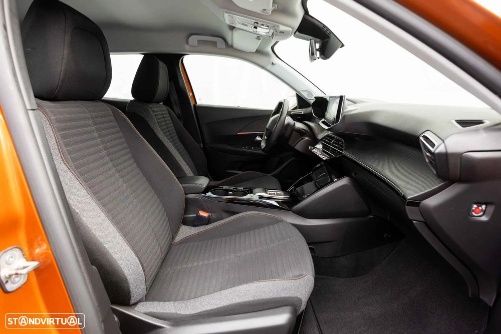 Peugeot e-2008 50 kWh Active Pack - 41
