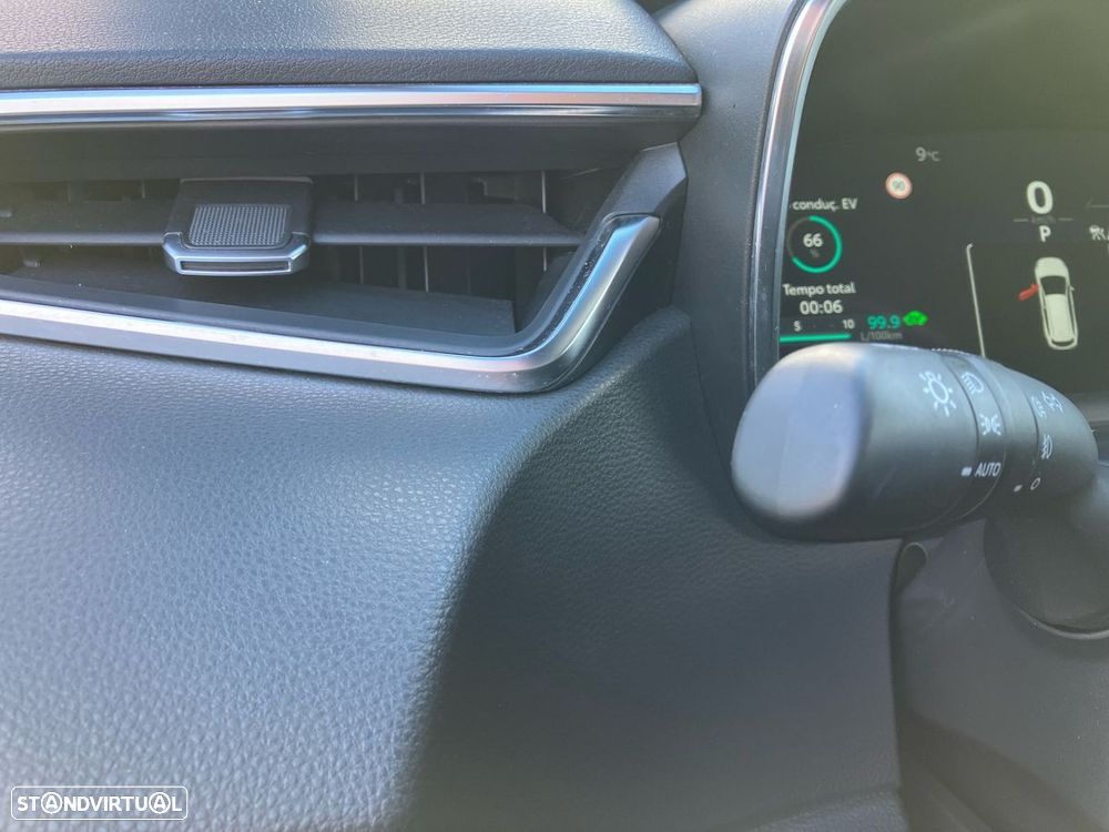 Toyota Corolla Touring Sports 1.8 Hybrid Comfort Plus - 22