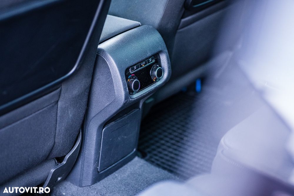 Volkswagen Sharan 2.0 TDI Blue Motion Style - 30