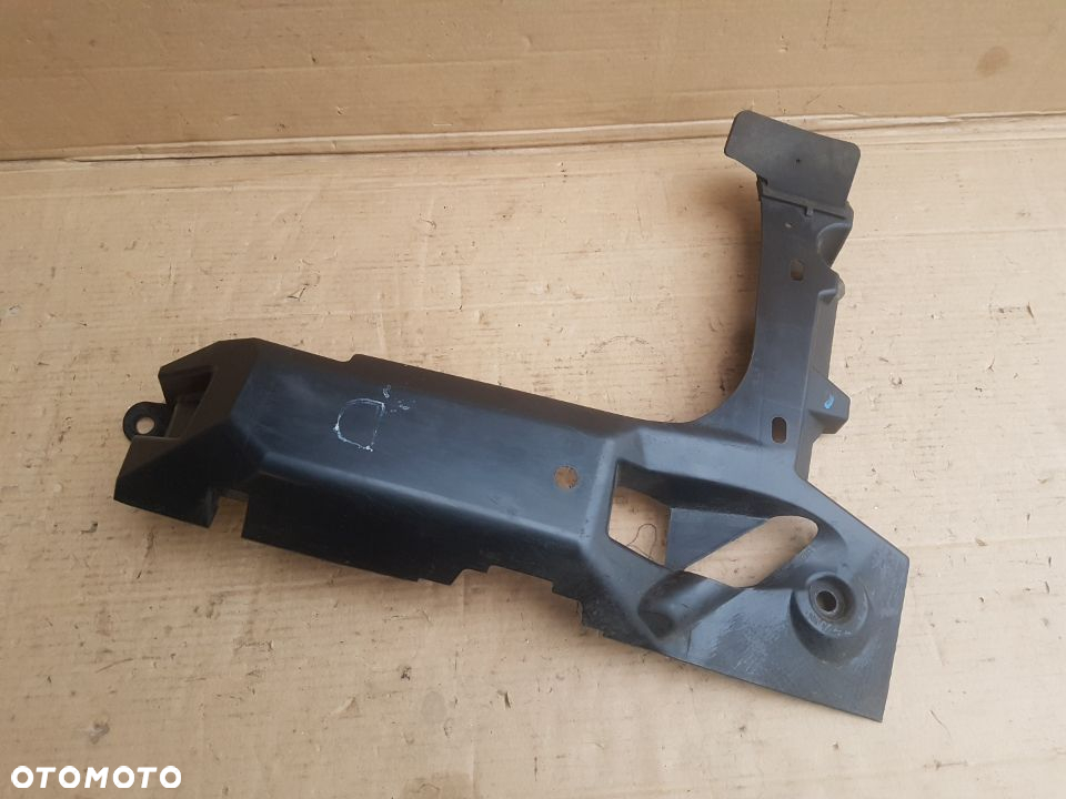 Subaru Outback IV BR osłony listwy zasłaniające linki i mechanizm hamulca ręcznego zbiornik paliwa - 4