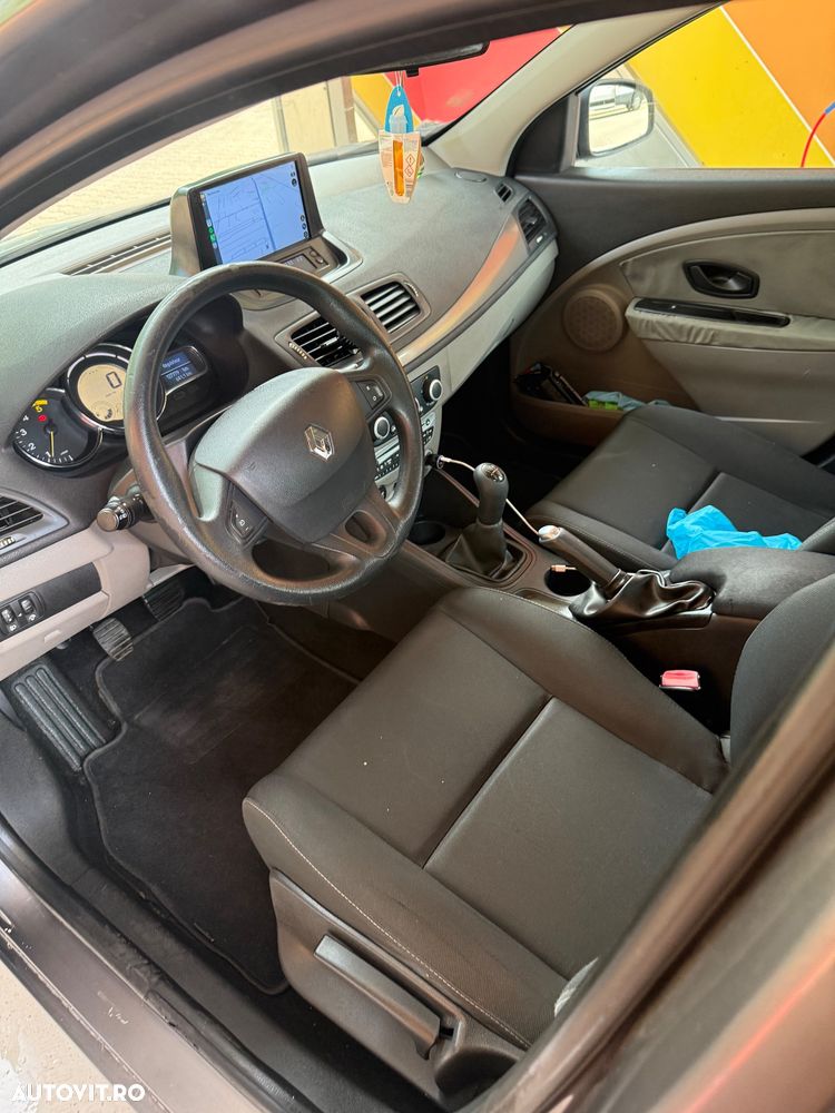 RENAULT Megane 2011 — imagine 3