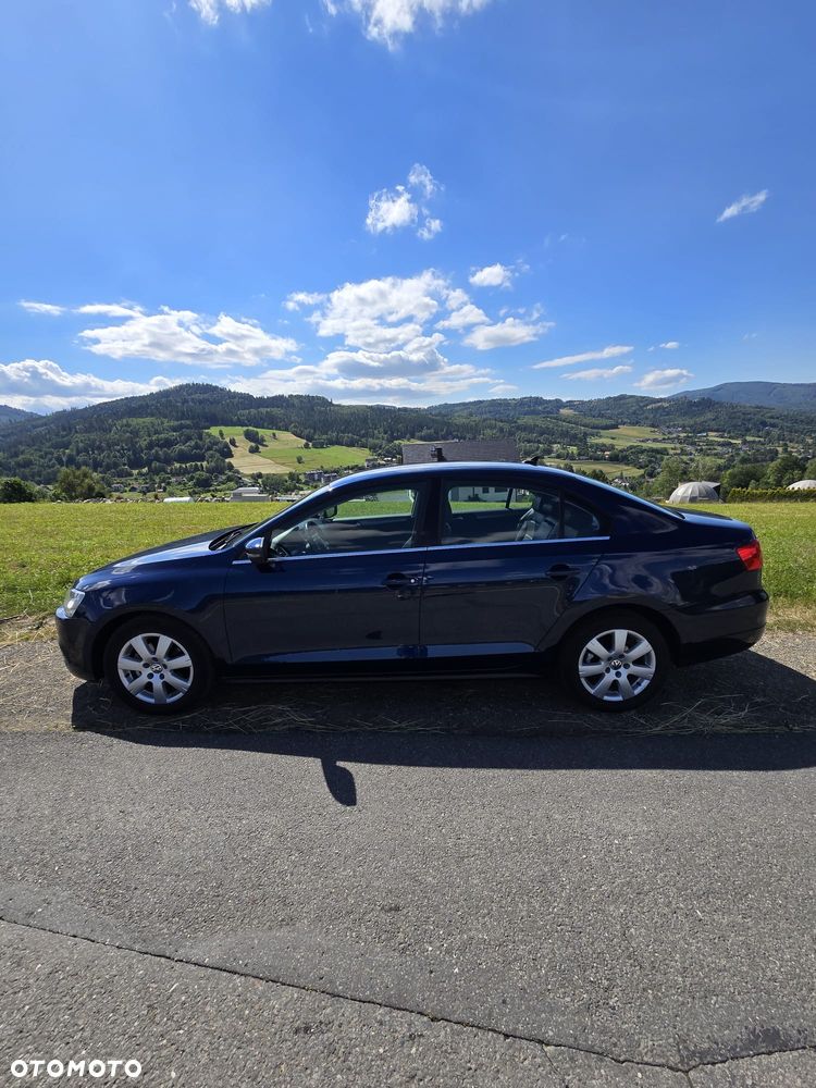 Volkswagen Jetta 2.0 TDI Comfortline - 6
