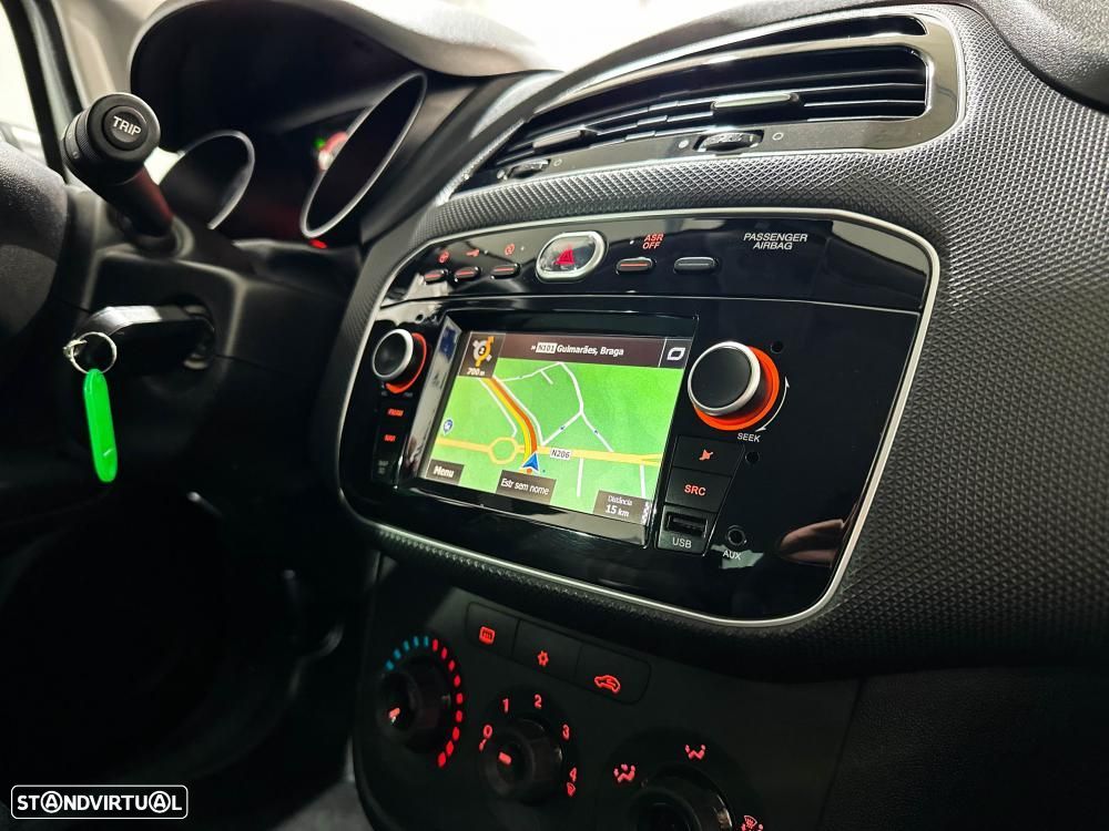 Fiat Punto 1.2 Lounge Start&Stop - 32