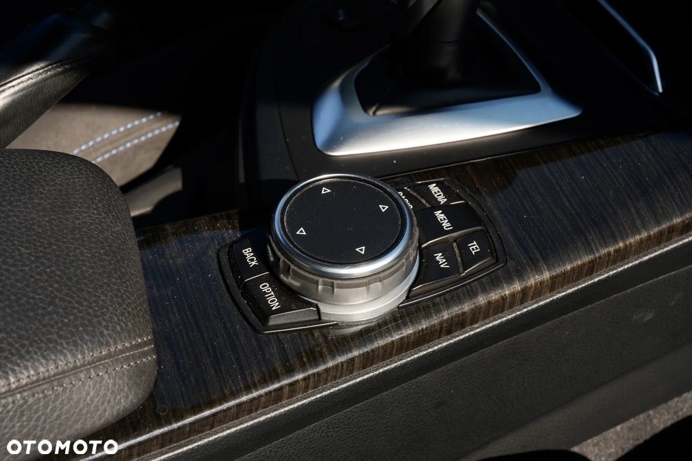 BMW Seria 3 325d - 15