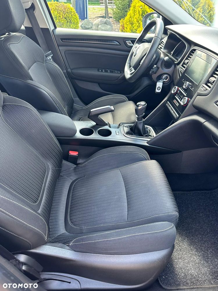 Renault Megane ENERGY TCe 100 LIFE - 13