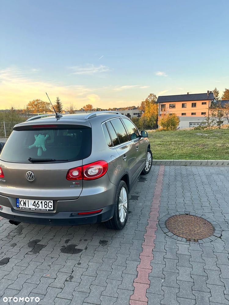 Volkswagen Tiguan - 11
