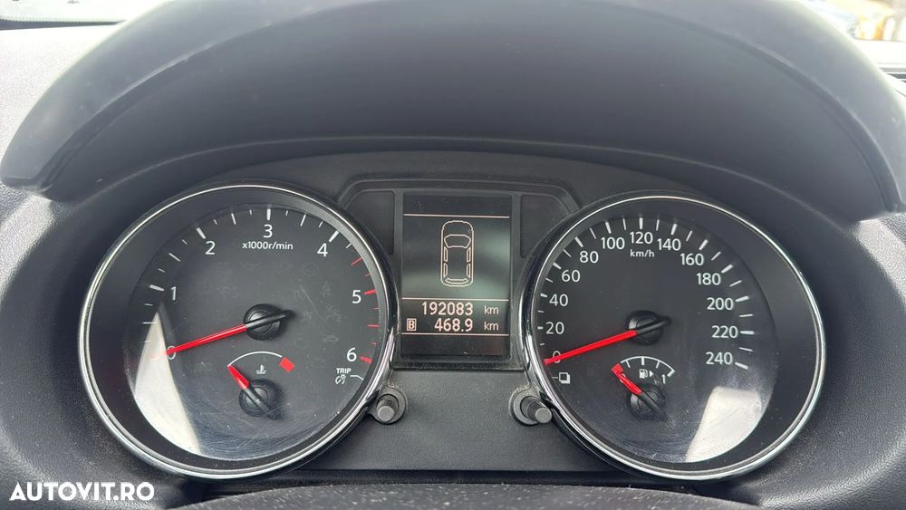 Nissan Qashqai 2.0 dCi DPF 4x4 Aut tekna - 8