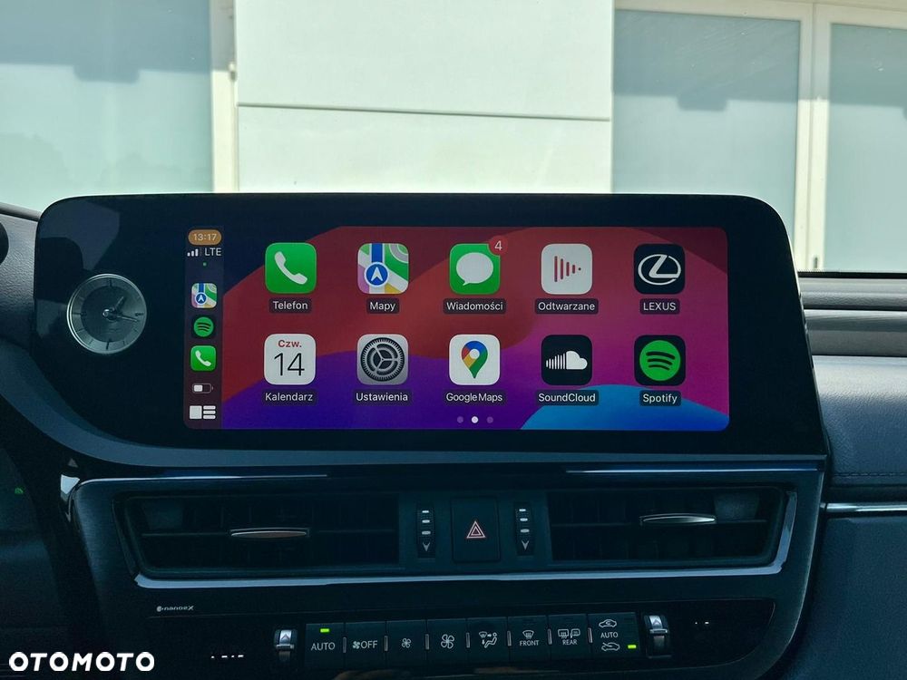 Lexus ES 300h F Sport Design - 14