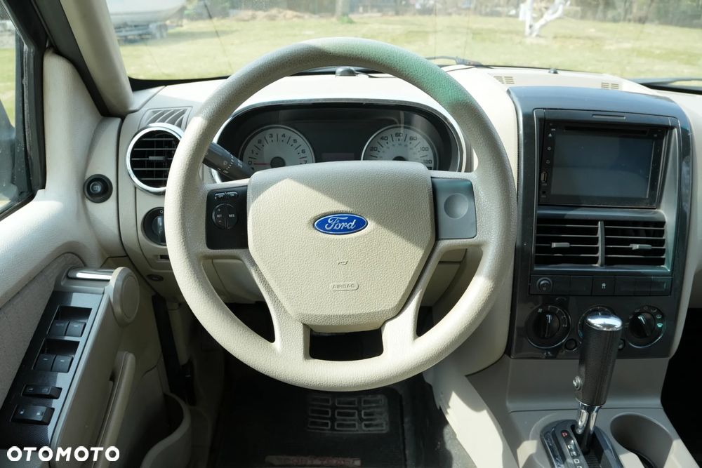Ford Explorer 4.0 - 5