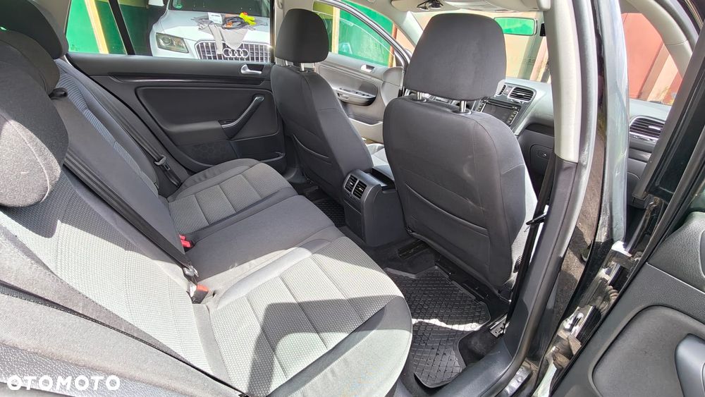 Volkswagen Golf 1.6 TDI BlueMot Comfortline - 6