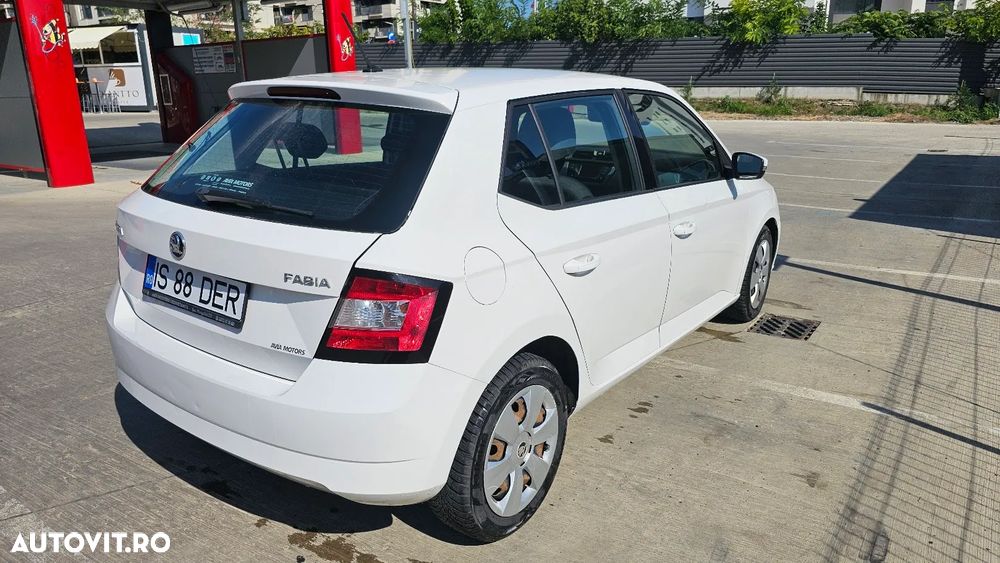 Skoda Fabia - 12