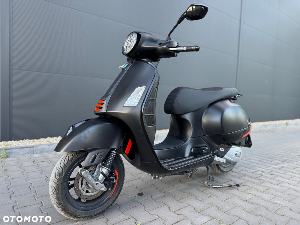 Vespa GTS - 1