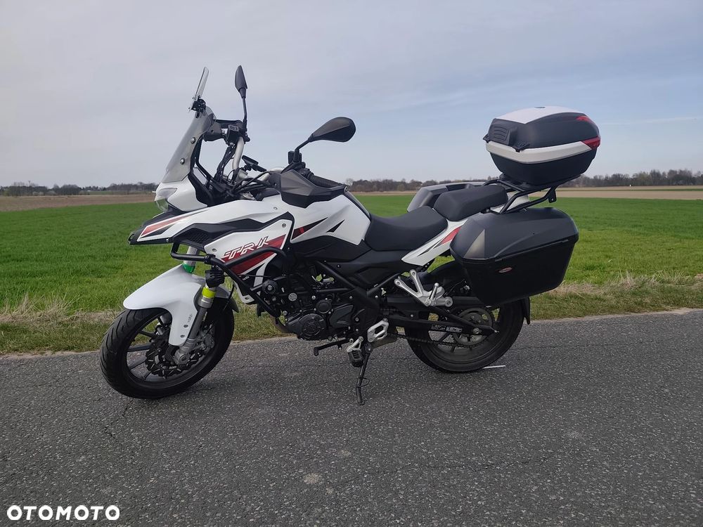 Benelli TRK 251 - 1