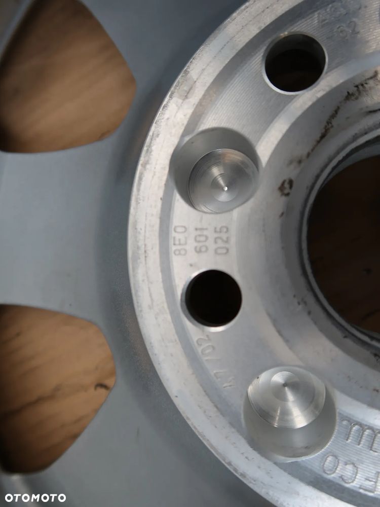 8e0601025 KOŁO zapasowo Audi A4  7x15et39 - 3