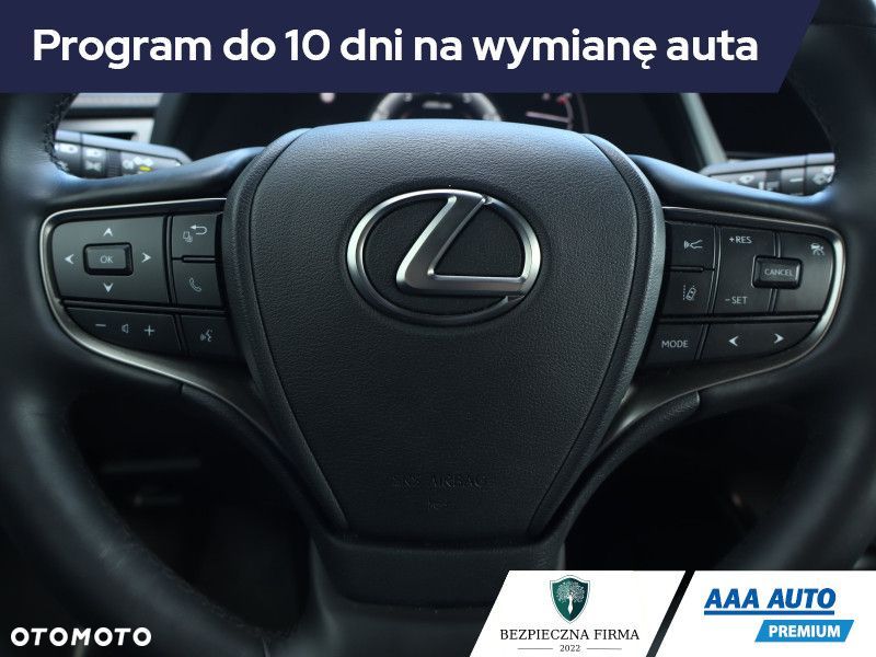 Lexus UX - 20