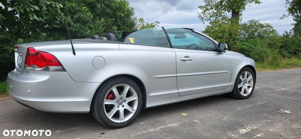 Volvo C70 2.0D Momentum - 4