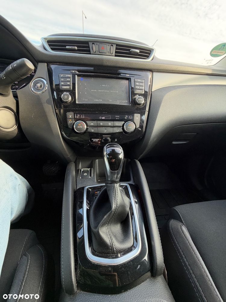 Nissan Qashqai 1.2 DIG-T N-Connecta Xtronic EU6 - 19