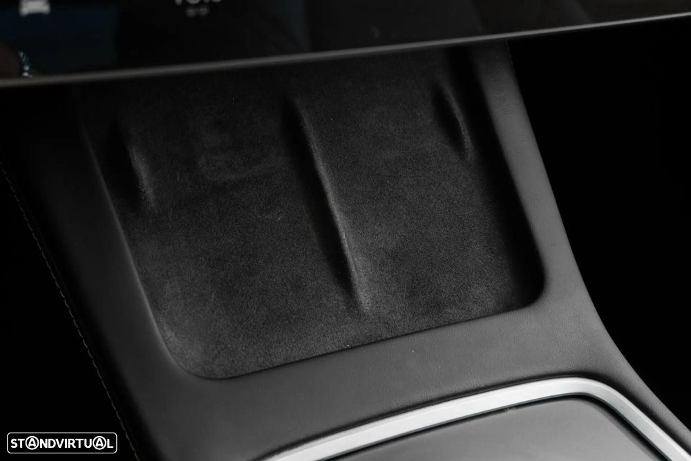 Tesla Model Y Long Range Dual Motor AWD - 42