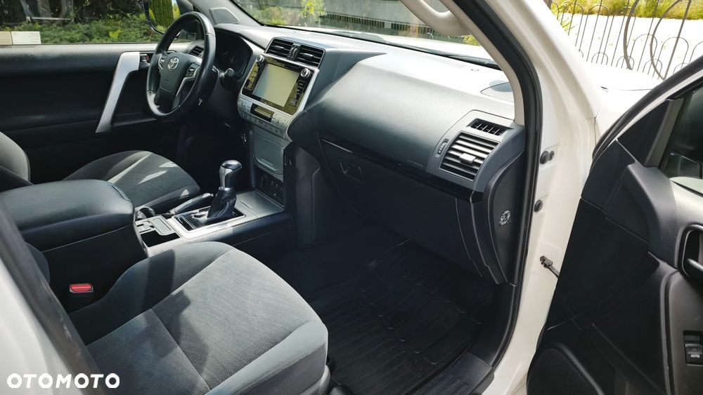 Toyota Land Cruiser - 6