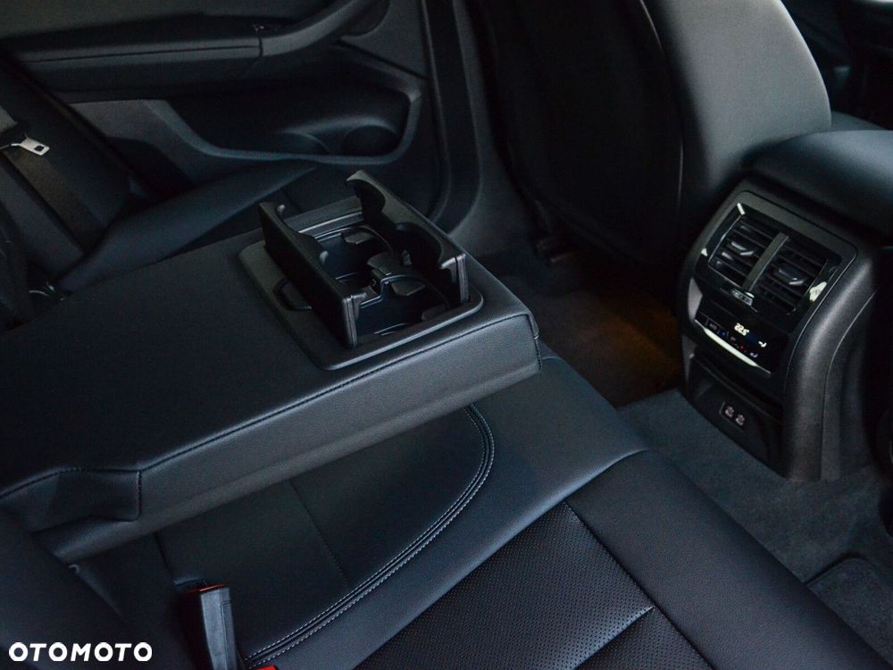 BMW X4 - 27