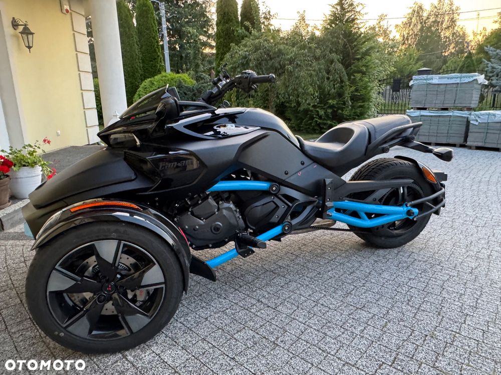 Can-Am Spyder - 6