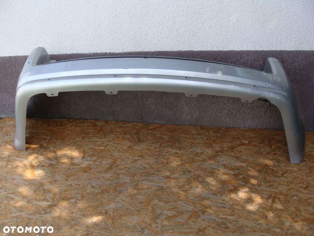 zderzak tył lancia voyager - 1