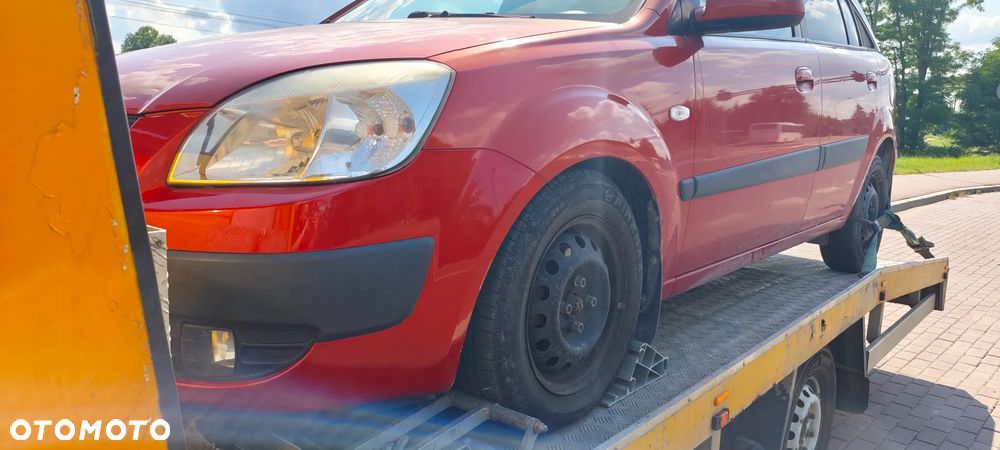 Kia Rio 1.4 EX - 11
