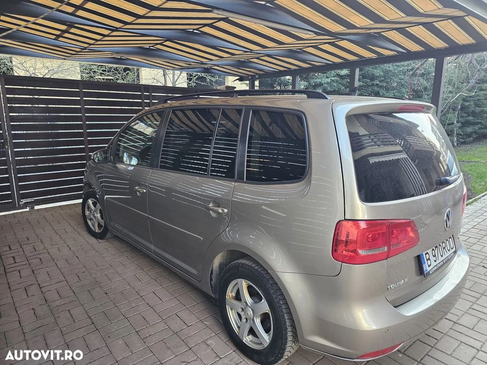 Volkswagen Touran 1.6 TDI DPF Comfortline - 1