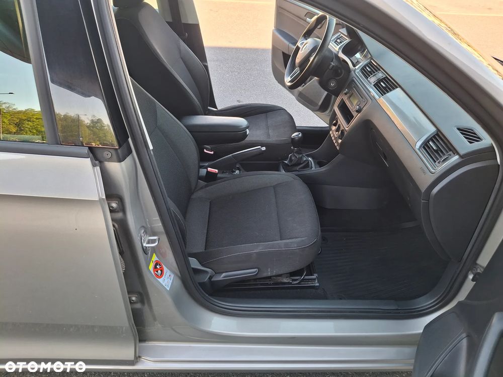 Skoda RAPID 1.2 TSI Ambition - 9
